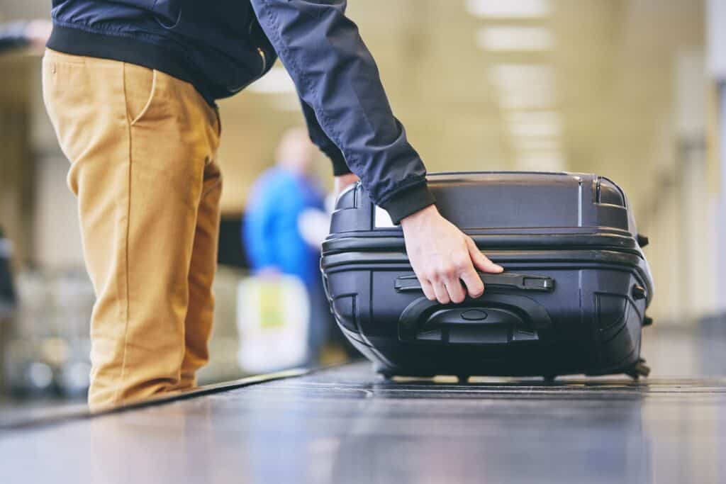 Qué trámite hay que hacer si una aerolínea rompe o pierde una valija